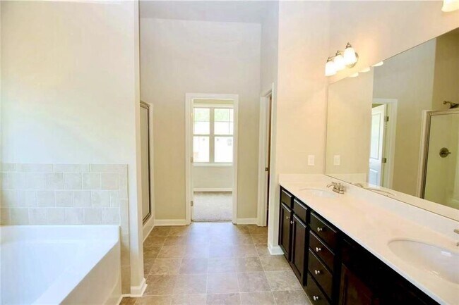 Building Photo - 2568 Paden Birch Dr