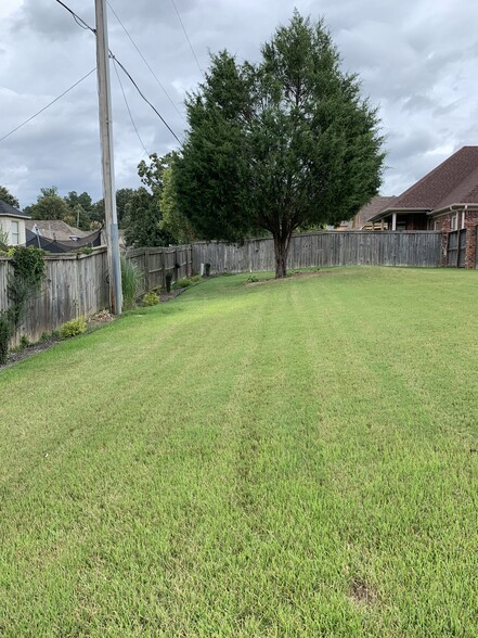 Building Photo - 1695 Berryhill Rd