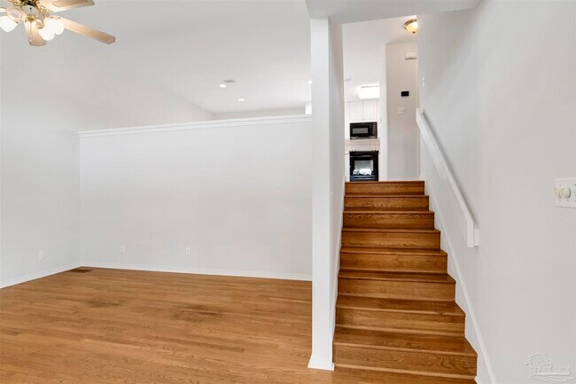 Building Photo - 13414 Valerie Dr