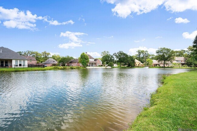 Building Photo - 19537 S Harrells Ferry Rd