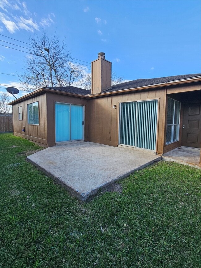 Building Photo - 8151 Misty Ridge Ln