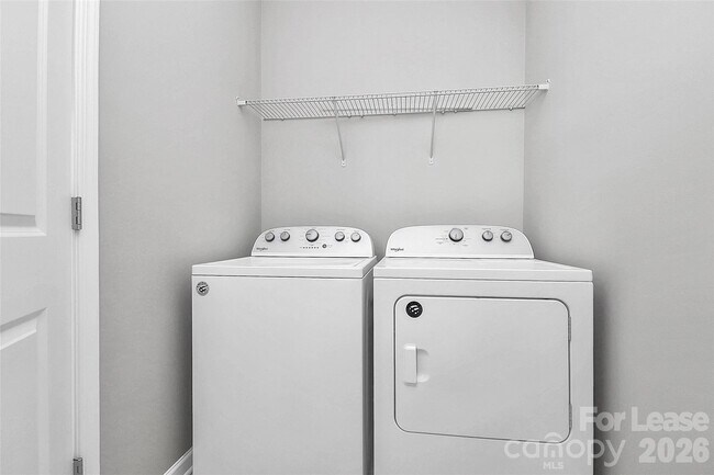 Building Photo - 8116 Dumphries Dr