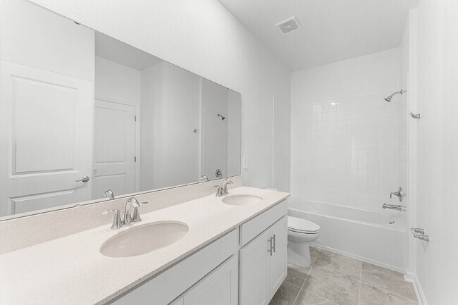 Building Photo - Available on July 10! Solar panel Spacious 3 bedroom house with all appliances included.