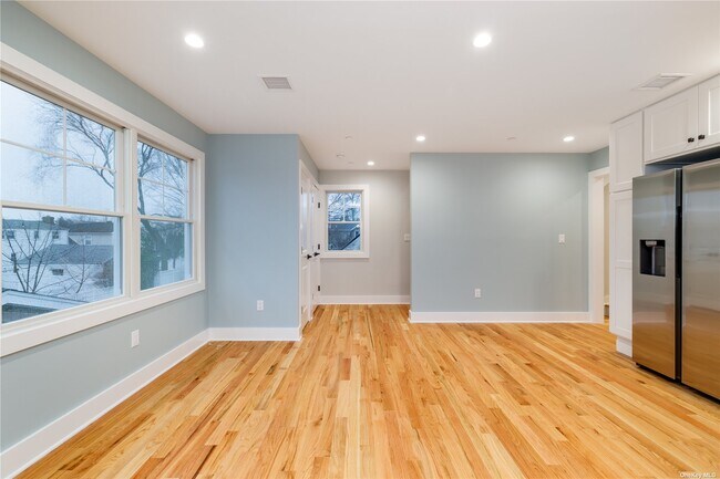 Building Photo - 506 Lakeview Ave