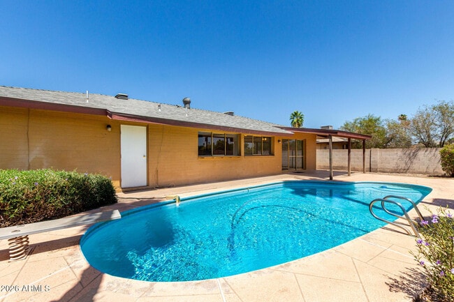 Building Photo - 4013 S Hazelton Ln