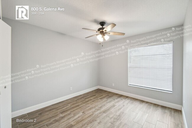 Building Photo - 800 S Galena Ave