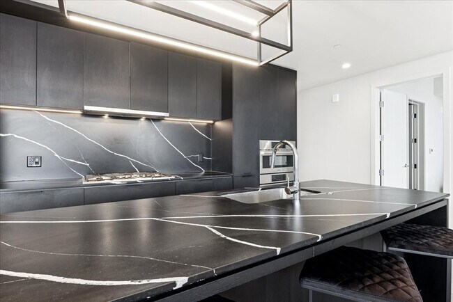 Building Photo - 44 East Ave