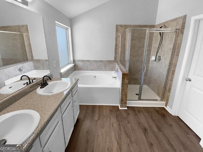 Building Photo - 5735 Hedge Brook Dr