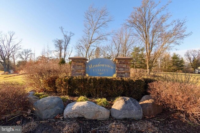 Building Photo - 521 Dogwood Dr