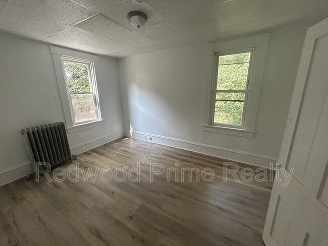 Building Photo - 1112 15th Ave