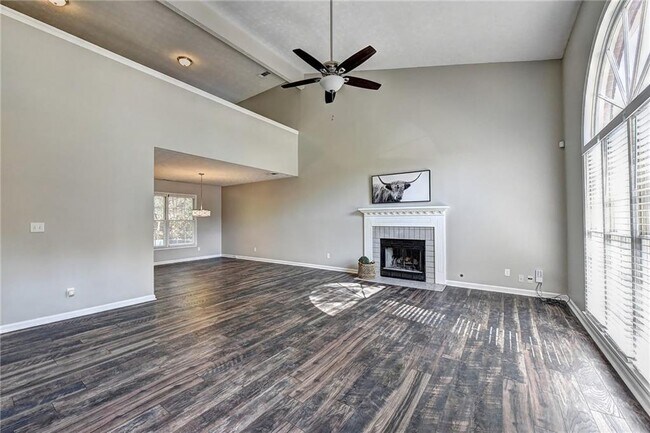 Building Photo - 235 Tanners Ct