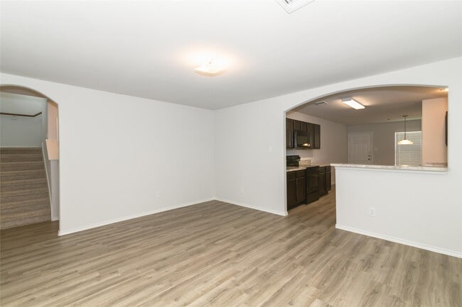 Building Photo - 13827 Winding Path Ln