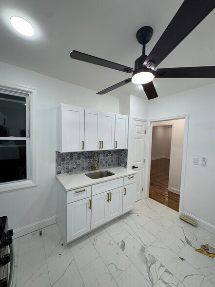 Building Photo - 5 Edgar Ter