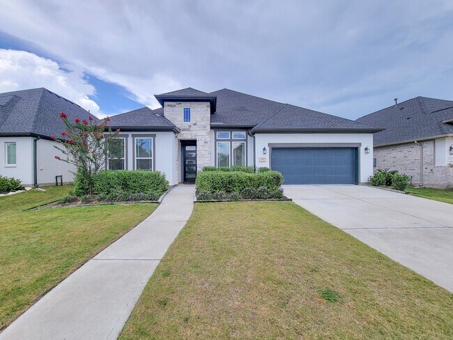Building Photo - 5023 Golden Peach Rd