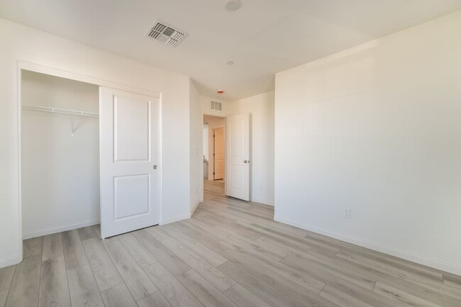 Building Photo - Brand New 2025 Home with 3 bedrooms,  3 ba...