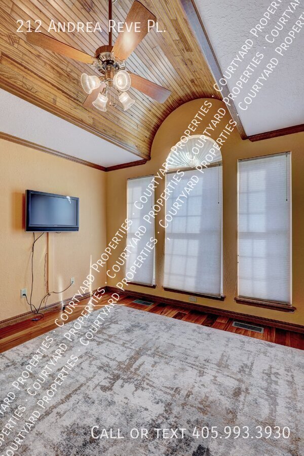 Building Photo - 212 Andrea Reve Pl