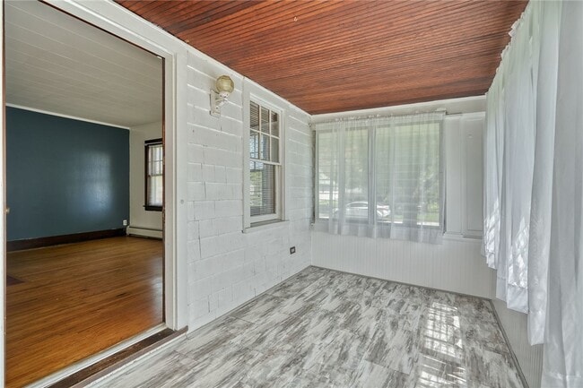 Building Photo - 4 Belford Dr