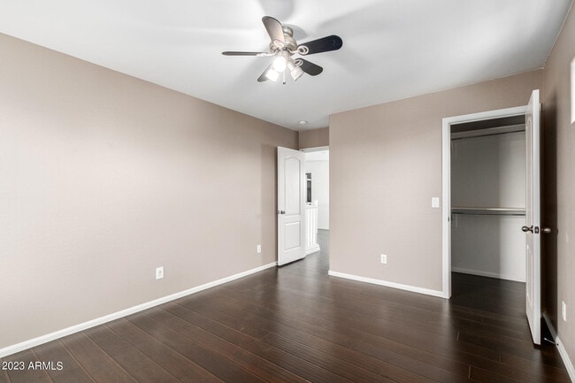 Building Photo - 40747 W Robbins Dr