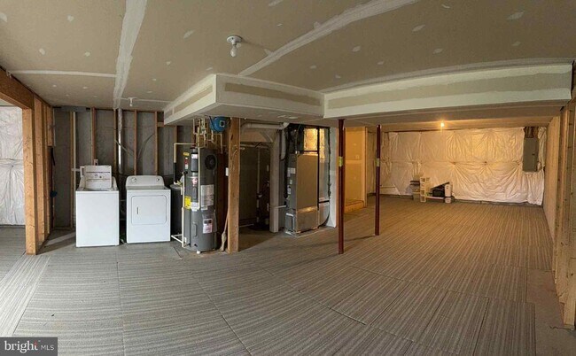 Building Photo - 1130 Stallion St