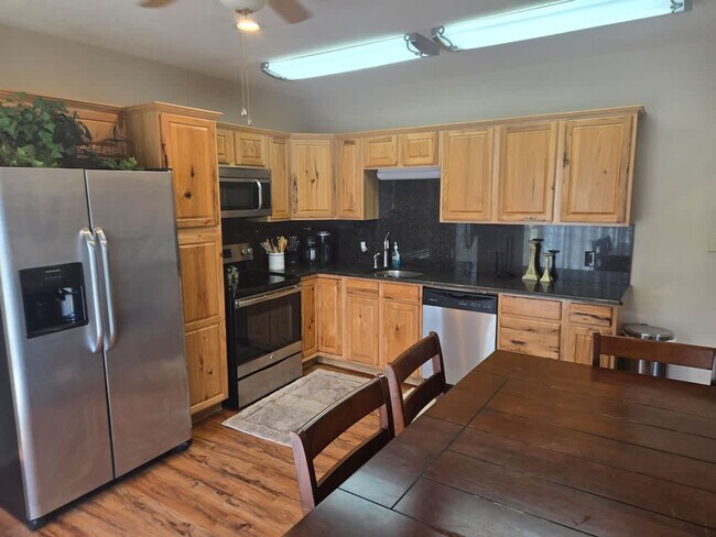 Building Photo - 1207 Shahan Prairie Rd