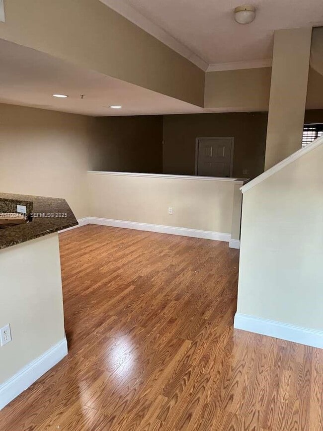 Building Photo - 2891 NE 185th St