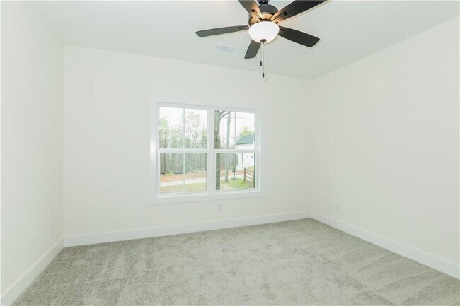 Building Photo - 3374 Lee Dr