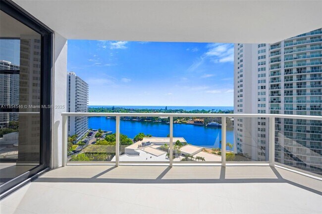 Building Photo - 20281 E Country Club Dr