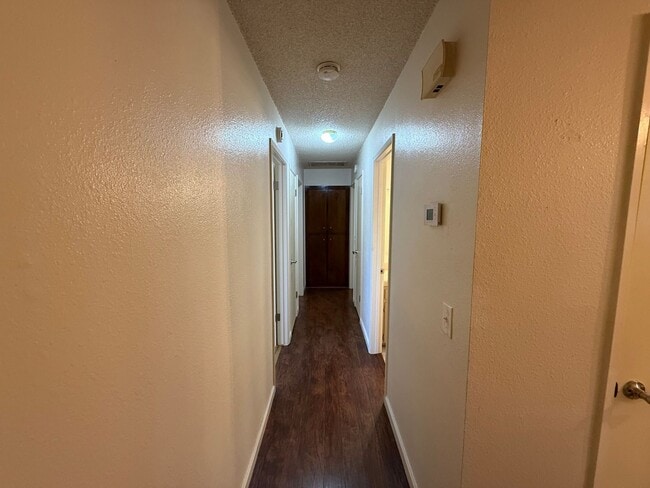Building Photo - 3-bedroom single story in the heart of Tur...