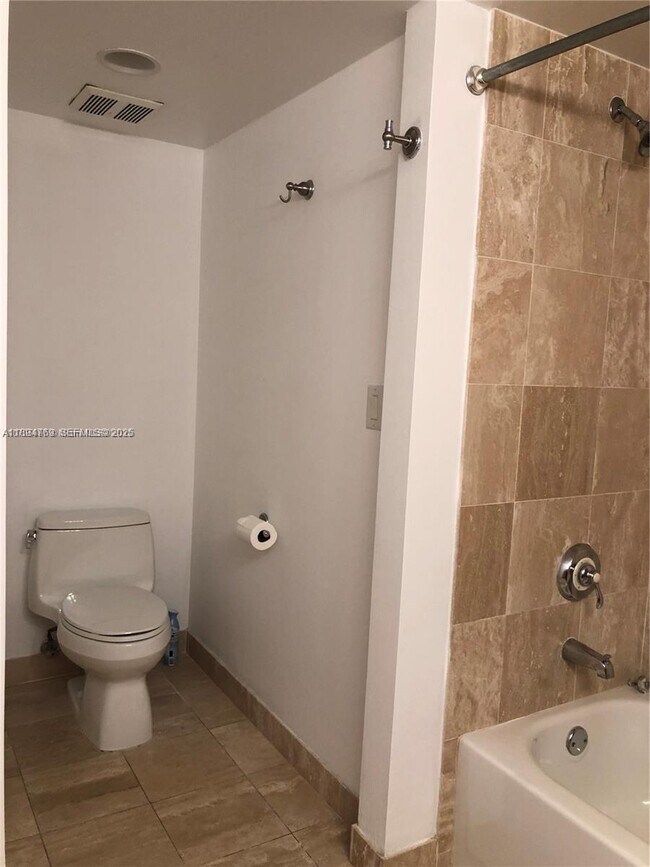 Building Photo - 201 Golden Isles Dr