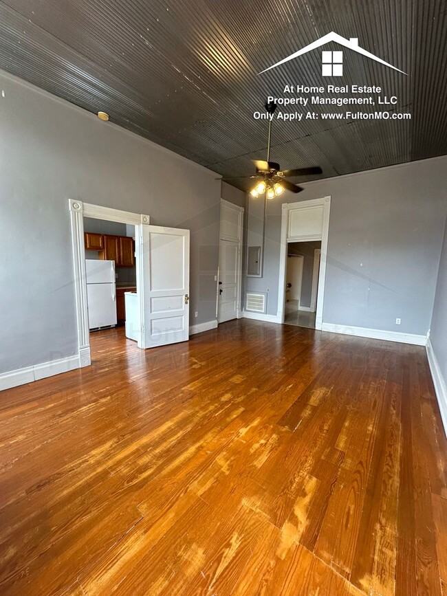 Building Photo - 510 Nichols St