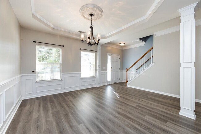 Building Photo - 4811 Sunburst Ln