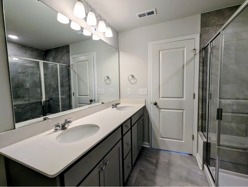 Building Photo - 246 Broomside Ave