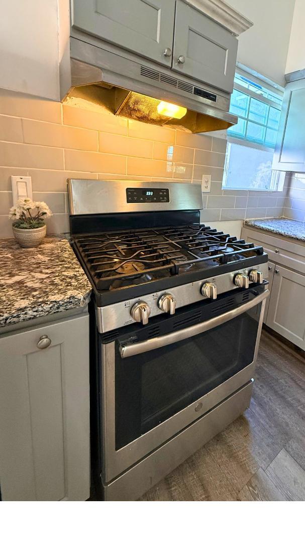 Building Photo - 1030 E Concourse St