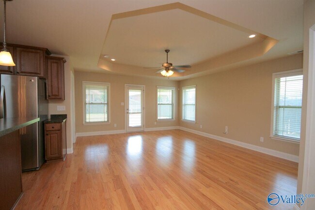 Building Photo - 239 Healey Dr
