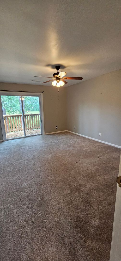 Building Photo - 2-Bedroom, 1.5-Bath Townhome in Fairway Vi...