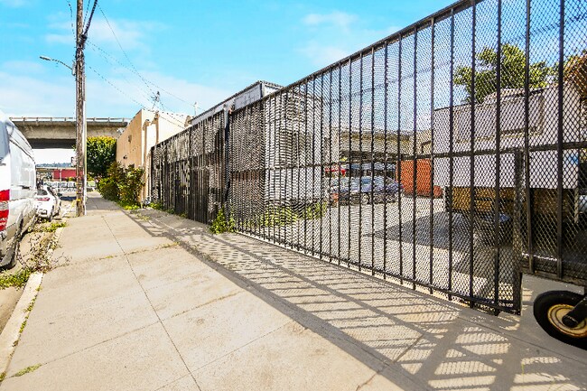 Building Photo - 1092 Calcot Pl