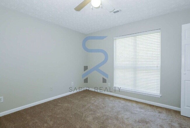 Building Photo - Welcome Home to Ellenwood – 3 Beds • 1.5 Baths of Comfort