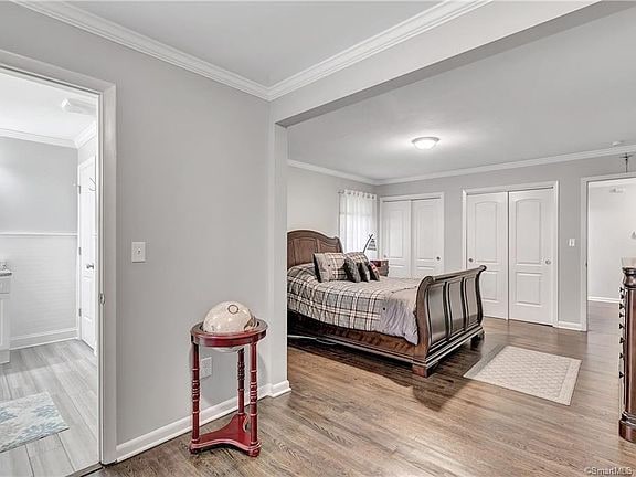 Building Photo - 35 Delwood Rd