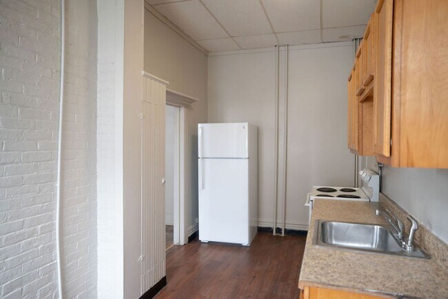 Building Photo - Spacious 4-Bedroom Home Near Kutztown University – Prime Downtown Location