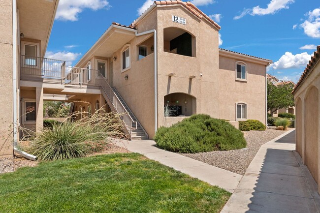 Building Photo - 6800 Vista Del Norte Dr NE