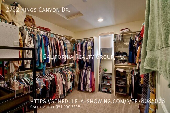 Building Photo - 2702 Kings Cyn Dr
