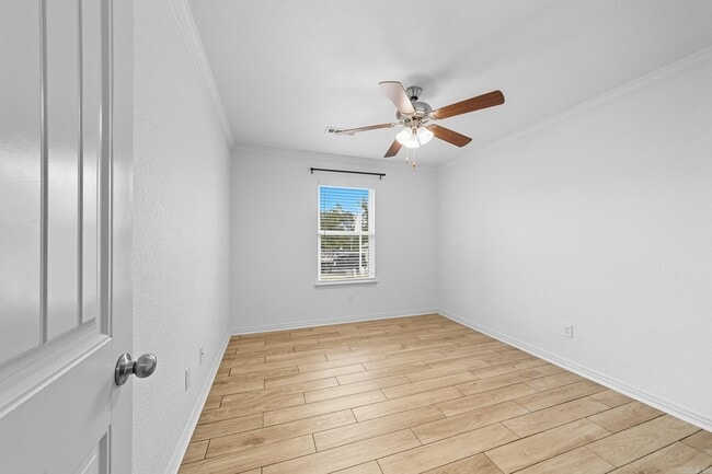 Building Photo - 17317 Crooked Oak Dr