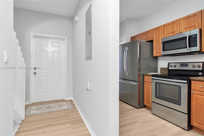 Building Photo - 4967 SW 140th Terrace