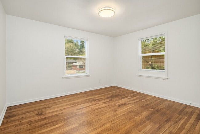 Building Photo - 4732 45th Ave S