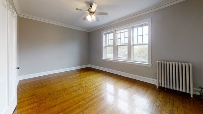 Building Photo - 232 Elmwood-2N