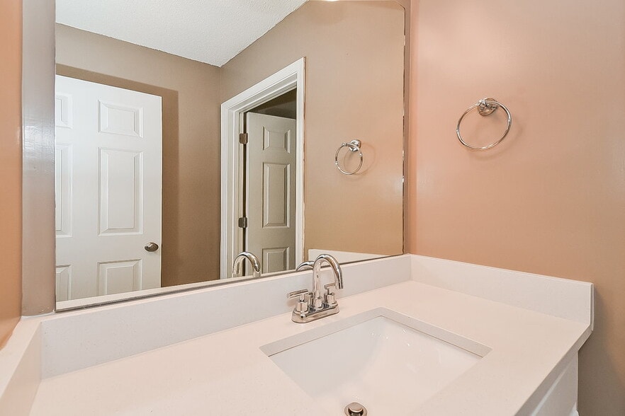 Building Photo - 459 Pecan Wood Cir