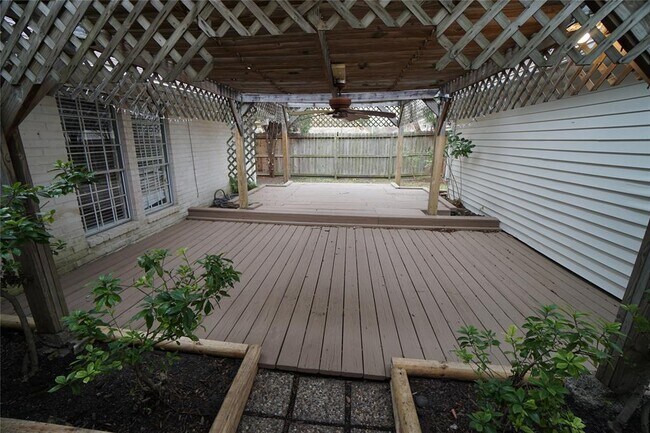 Building Photo - 7827 Candle Ln