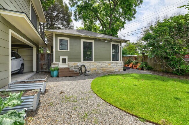 Building Photo - 5202 Grover Ave