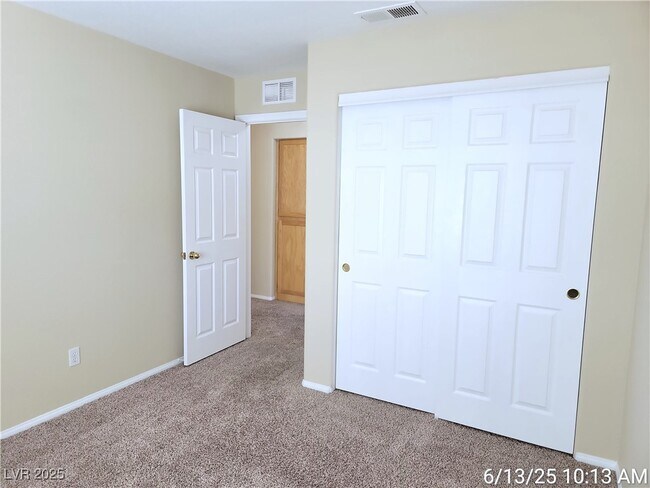 Building Photo - 194 Kachina Dr