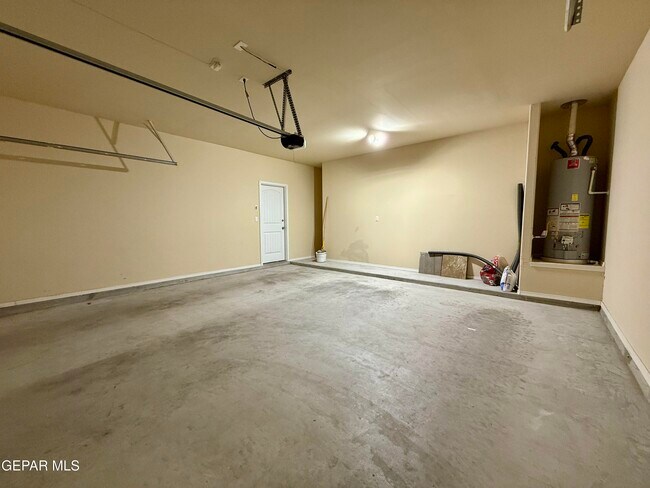 Building Photo - 7790 Enchanted Cir Dr